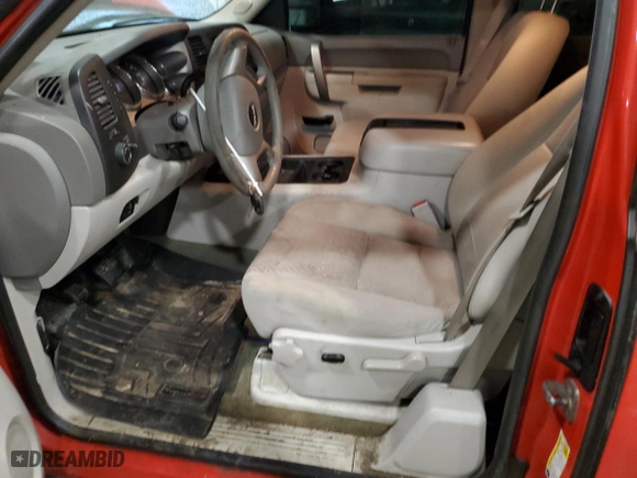2011 GMC Sierra 2500HD SLE with VIN 1GT220CGXBZ309453, listed as a Copart auction lot 46461115 with 108,876 mi miles and Salvage Title. Bid and sale history available at carsss.com. Image 7.