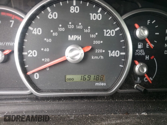 2004 Mitsubishi Endeavor LS with VIN 4A4MN21S54E085269, listed as a Copart auction lot 81227024 with 169,188 mi miles and Salvage Title. Bid and sale history available at carsss.com. Image 8.