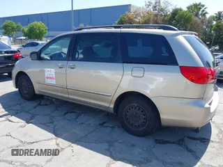 2009 Toyota Sienna CE with VIN 5TDZK23C29S262938, listed as a IAAI auction lot 42139539 with 288,784 mi miles. Bid and sale history available at carsss.com. Image 3.