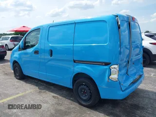 2021 Nissan NV200 SV z VIN 3N6CM0KN0MK693609, wystawiony jako IAAI lot #42332048 z przebiegiem 79 360 mil mil oraz . Historia ofert i sprzedaży dostępna na DreamBid. Obrazek 3.