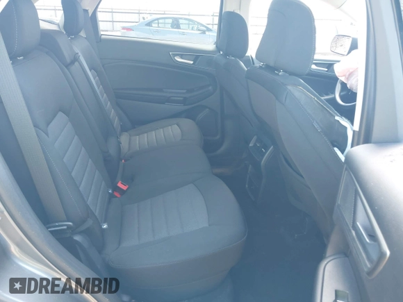 2024 Ford Edge SE z VIN 2FMPK4G99RBB18608, wystawiony jako IAAI lot #42430244 z przebiegiem Nie podano mil oraz . Historia ofert i sprzedaży dostępna na DreamBid. Obrazek 8.