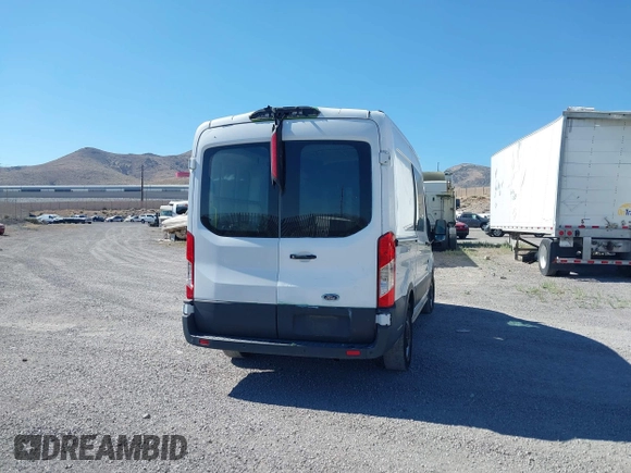 2018 Ford Transit с VIN 1FTYE1CM8JKB42370, выставлен на аукционе IAAI как лот 42595047 с пробегом 76 992 миль миль и . История ставок и продаж доступна на DreamBid. Изображение 16.