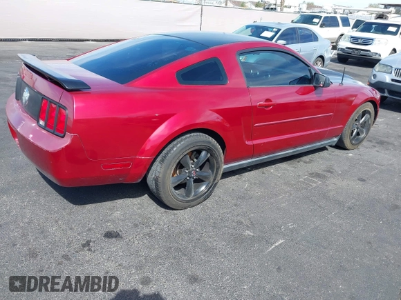 2006 Ford Mustang Standard with VIN 1ZVFT80N765234950, listed as a IAAI auction lot 42036111 with 187,884 mi miles. Bid and sale history available at carsss.com. Image 4.
