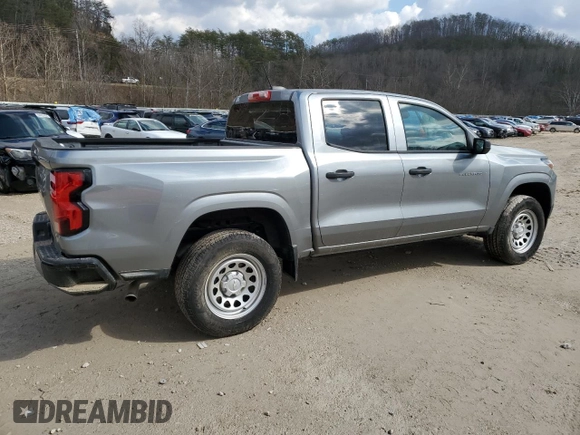 2024 Chevrolet Colorado 2WD Work Truck z VIN 1GCGSBEC2R1225924, wystawiony jako Copart lot #46835315 z przebiegiem Nie podano mil oraz Szkoda całkowita • Salvage title. Historia ofert i sprzedaży dostępna na DreamBid. Obrazek 3.