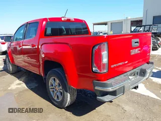 2020 GMC Canyon 2WD SLE with VIN 1GTG5CEN5L1120042, listed as a IAAI auction lot 41646040 with 66,787 mi miles. Bid and sale history available at carsss.com. Image 3.