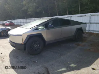 2024 Tesla Cybertruck z VIN 7G2CEHED8RA006307, wystawiony jako Copart lot #74118474 z przebiegiem 1773 mil mil oraz Szkody całkowita. Historia ofert i sprzedaży dostępna na DreamBid. Obrazek 1.