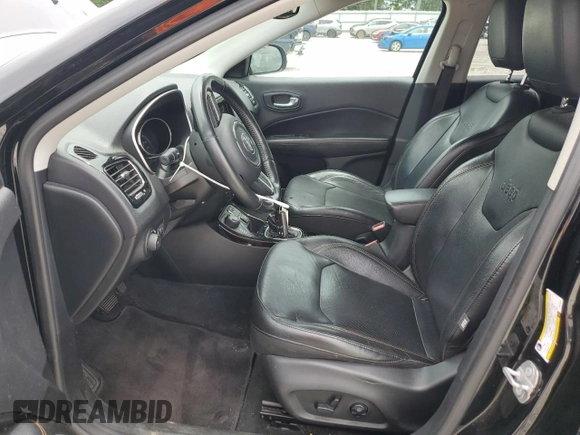 2018 Jeep Compass Limited z VIN 3C4NJDCB0JT340924, wystawiony jako Copart lot #60721325 z przebiegiem 140 441 mil mil oraz Szkoda całkowita • Salvage title. Historia ofert i sprzedaży dostępna na DreamBid. Obrazek 7.