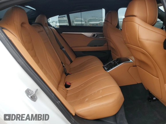 2023 BMW 8 Series M850i z VIN WBAGV8C01PCK29190, wystawiony jako Copart lot #47189205 z przebiegiem 32 691 mil mil oraz Szkoda całkowita • Salvage title. Historia ofert i sprzedaży dostępna na DreamBid. Obrazek 10.