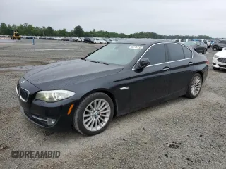 2011 BMW 5 Series 535i z VIN WBAFR7C52BC605393, wystawiony jako Copart lot #58216135 z przebiegiem 152 507 mil mil oraz Szkoda całkowita • Salvage title. Historia ofert i sprzedaży dostępna na DreamBid. Obrazek 1.