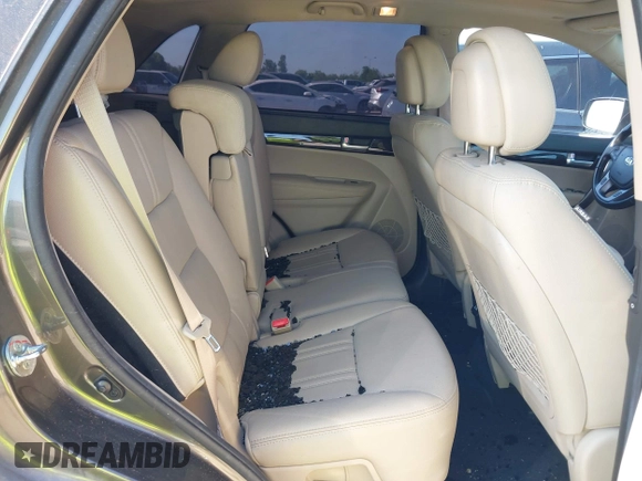 2015 Kia Sorento EX with VIN 5XYKU4A77FG555269, listed as a IAAI auction lot 42014317 with 168,218 mi miles and . Bid and sale history available at carsss.com. Image 8.