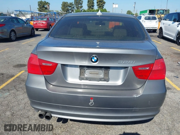 2009 BMW 3 Series 328i z VIN WBAPH57559NL76941, wystawiony jako IAAI lot #42304631 z przebiegiem 118 985 mil mil oraz . Historia ofert i sprzedaży dostępna na DreamBid. Obrazek 16.