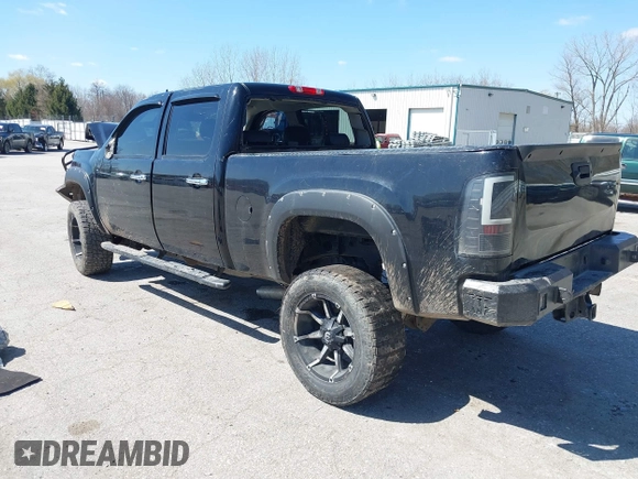 2012 GMC Sierra 2500HD SLE z VIN 1GT120C84CF145821, wystawiony jako IAAI lot #42027315 z przebiegiem 182 249 mil mil oraz . Historia ofert i sprzedaży dostępna na DreamBid. Obrazek 3.