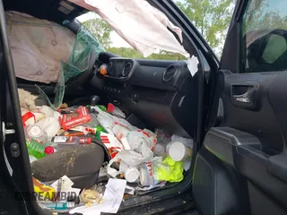 2017 Toyota Tacoma SR5 с VIN 3TMCZ5AN7HM091710, выставлен на аукционе IAAI как лот 42211433 с пробегом Не указан миль и . История ставок и продаж доступна на DreamBid. Изображение 5.