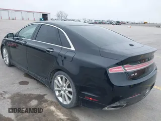 2016 Lincoln MKZ with VIN 3LN6L2J9XGR606387, listed as a IAAI auction lot 41943092 with 183,194 mi miles and . Bid and sale history available at DreamBid. Image 3.