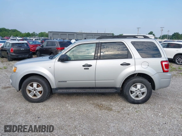 2008 Ford Escape XLT с VIN 1FMCU93128KC01646, выставлен на аукционе IAAI как лот 42372522 с пробегом 211 988 миль миль и . История ставок и продаж доступна на DreamBid. Изображение 14.