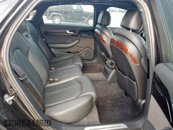 2013 Audi A8 4.0L z VIN WAUR2AFD6DN030756, wystawiony jako Copart lot #59629795 z przebiegiem 145 553 mil mil oraz Szkoda całkowita • Salvage title. Historia ofert i sprzedaży dostępna na DreamBid. Obrazek 10.