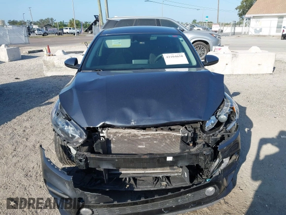 2020 Kia Forte LXS z VIN 3KPF24AD7LE228649, wystawiony jako IAAI lot #42104658 z przebiegiem 59 788 mil mil oraz . Historia ofert i sprzedaży dostępna na DreamBid. Obrazek 12.
