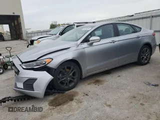 2020 Ford Fusion SEL z VIN 3FA6P0CD4LR117272, wystawiony jako Copart lot #54584395 z przebiegiem 105 677 mil mil oraz Szkoda całkowita • Salvage title. Historia ofert i sprzedaży dostępna na DreamBid. Obrazek 1.