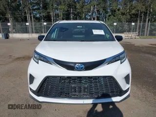 2021 Toyota Sienna XSE with VIN 5TDXRKEC9MS004991, listed as a IAAI auction lot 42177236 with 123,736 mi miles and . Bid and sale history available at DreamBid. Image 12.