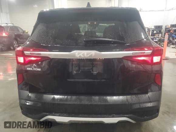2023 Kia Seltos LX with VIN KNDEPCAAXP7432087, listed as a Copart auction lot 45011675 with 40,460 mi miles and Clean title. Bid and sale history available at DreamBid. Image 6.