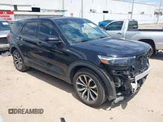 2022 Ford Explorer ST-Line z VIN 1FMSK7KH7NGB05501, wystawiony jako IAAI lot #41989567 z przebiegiem 58 895 mil mil oraz . Historia ofert i sprzedaży dostępna na DreamBid. Obrazek 1.