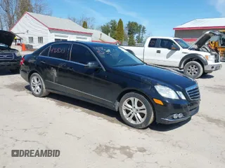 2011 Mercedes-Benz E-Class E 350 Luxury with VIN WDDHF8HB2BA433473, listed as a IAAI auction lot 41968313 with 140,113 mi miles. Bid and sale history available at carsss.com. Image 1.