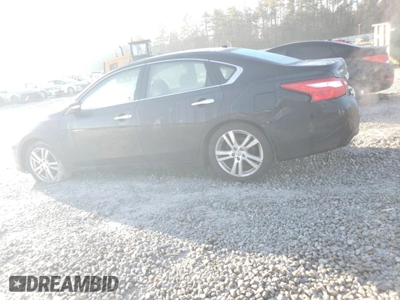 2017 Nissan Altima SL with VIN 1N4BL3AP2HC203498, listed as a Copart auction lot 43501685 with 121,747 mi miles and Salvage title. Bid and sale history available at DreamBid. Image 2.