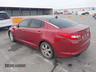 2012 Kia Optima SX z VIN 5XXGR4A61CG064923, wystawiony jako IAAI lot #42197209 z przebiegiem Nie podano mil oraz . Historia ofert i sprzedaży dostępna na DreamBid. Obrazek 3.
