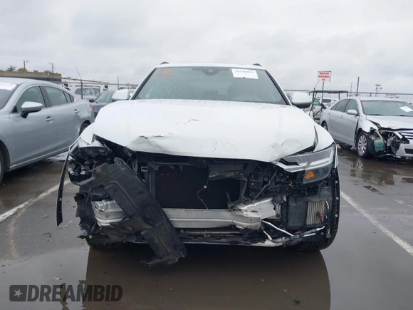 2020 Audi Q8 Premium Plus with VIN WA1EVAF1XLD001371, listed as a IAAI auction lot 41598033 with 39,744 mi miles and . Bid and sale history available at DreamBid. Image 13.