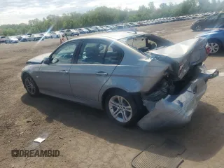 2008 BMW 3 Series 328xi z VIN WBAVC93508K038897, wystawiony jako Copart lot #56096765 z przebiegiem 155 089 mil mil oraz Szkoda całkowita • Salvage title. Historia ofert i sprzedaży dostępna na DreamBid. Obrazek 2.