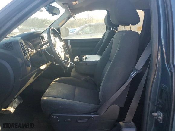2011 GMC Sierra 1500 SLE with VIN 1GTR2VE38BZ303771, listed as a Copart auction lot 87660735 with 181,793 mi miles and Salvage Title. Bid and sale history available at carsss.com. Image 7.