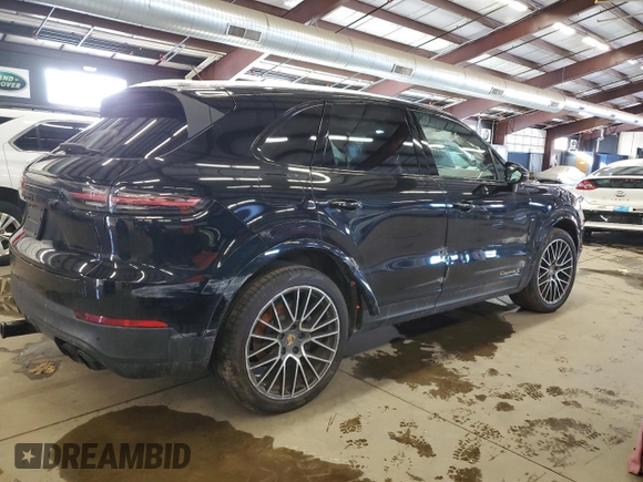 2021 Porsche Cayenne S с VIN WP1AB2AY3MDA27205, выставлен на аукционе Copart как лот 53703015 с пробегом 81 932 миль миль и Списание • Salvage title. История ставок и продаж доступна на DreamBid. Изображение 3.