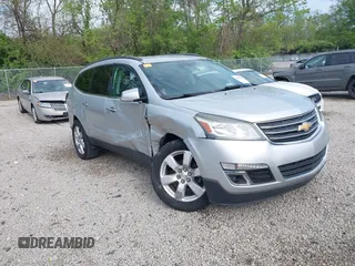 2016 Chevrolet Traverse LT z VIN 1GNKRGKD0GJ205319, wystawiony jako IAAI lot #42198700 z przebiegiem 118 244 mil mil oraz . Historia ofert i sprzedaży dostępna na DreamBid. Obrazek 1.