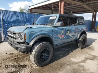 2021 Ford Bronco z VIN 1FMDE5BH2MLB06341, wystawiony jako Copart lot #53708045 z przebiegiem 34 688 mil mil oraz Szkoda całkowita • Salvage title. Historia ofert i sprzedaży dostępna na DreamBid. Obrazek 1.