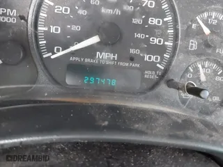 2002 Chevrolet Silverado 1500 LT with VIN 2GCEK19T621119603, listed as a IAAI auction lot 41680628 with 297,478 mi miles. Bid and sale history available at carsss.com. Image 7.