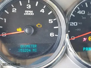 2008 Chevrolet Silverado 1500 LT w/1LT with VIN 1GCEC19J28Z193967, listed as a IAAI auction lot 41997173 with 353,204 mi miles. Bid and sale history available at carsss.com. Image 7.