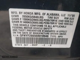 2006 Honda Pilot EX-L with RES with VIN 5FNYF28656B018946, listed as a IAAI auction lot 41539048 with 193,923 mi miles. Bid and sale history available at carsss.com. Image 9.