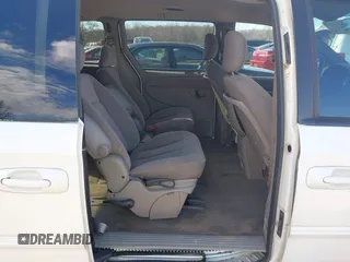 2003 Chrysler Town & Country LX with VIN 2C4GP44L33R117314, listed as a IAAI auction lot 41674437 with Not Provided miles and . Bid and sale history available at DreamBid. Image 8.