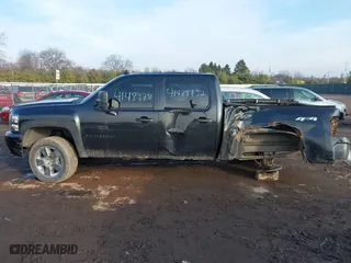 2009 Chevrolet Silverado 1500 LTZ with VIN 3GCEK33349G151522, listed as a IAAI auction lot 41489732 with 227,313 mi miles. Bid and sale history available at carsss.com. Image 14.