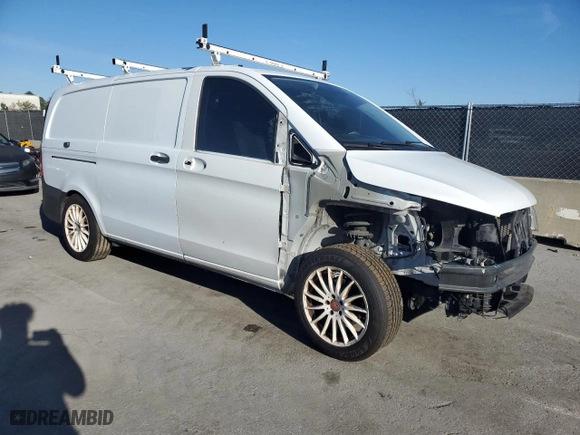 2016 Mercedes-Benz Metris Cargo Van with VIN WD3PG2EA3G3115573, listed as a Copart auction lot 47168305 with 139,279 mi miles and Salvage Title. Bid and sale history available at carsss.com. Image 4.