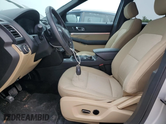 2017 Ford Explorer z VIN 1FM5K8B82HGC65891, wystawiony jako Copart lot #60280015 z przebiegiem 85 131 mil mil oraz Czysty tytuł • Clean title. Historia ofert i sprzedaży dostępna na DreamBid. Obrazek 7.