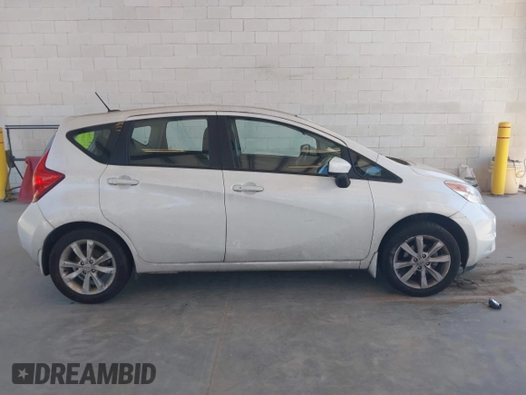 2015 Nissan Note S z VIN 3N1CE2CP8FL430215, wystawiony jako IAAI lot #42673875 z przebiegiem 68 379 mil mil oraz . Historia ofert i sprzedaży dostępna na DreamBid. Obrazek 13.