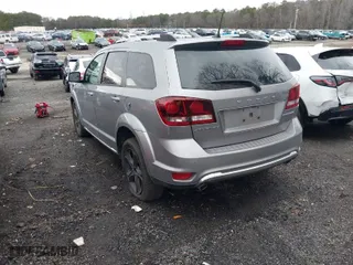 2019 Dodge Journey Crossroad with VIN 3C4PDCGG3KT717912, listed as a IAAI auction lot 41223501 with 90,875 mi miles. Bid and sale history available at carsss.com. Image 3.