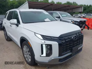 2025 Hyundai Palisade SEL z VIN KM8R24GE9SU876048, wystawiony jako IAAI lot #42280360 z przebiegiem 15 132 mil mil oraz . Historia ofert i sprzedaży dostępna na DreamBid. Obrazek 1.