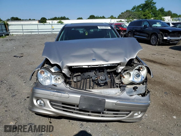 2005 Mercedes-Benz C 320 с VIN WDBRF84J05F664759, выставлен на аукционе Copart как лот 56924864 с пробегом 99 694 миль миль и Списание • Salvage title. История ставок и продаж доступна на DreamBid. Изображение 5.