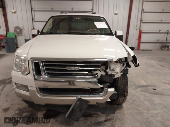 2010 Ford Explorer Eddie Bauer with VIN 1FMEU7EE5AUB13603, listed as a IAAI auction lot 41499590 with 218,425 mi miles. Bid and sale history available at carsss.com. Image 12.