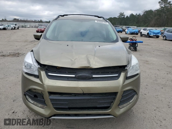 2013 Ford Escape SE with VIN 1FMCU0GX2DUB80872, listed as a Copart auction lot 85800144 with 98,304 mi miles and Salvage Title. Bid and sale history available at DreamBid. Image 5.