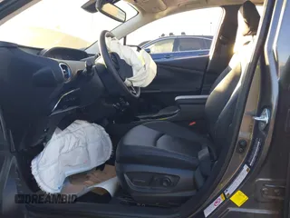2020 Toyota Prius L Eco z VIN JTDKARFU9L3104882, wystawiony jako IAAI lot #41243035 z przebiegiem 29 013 mil mil oraz . Historia ofert i sprzedaży dostępna na DreamBid. Obrazek 5.