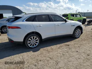 2017 Jaguar F-Pace 35t Prestige with VIN SADCK2BVXHA065640, listed as a Copart auction lot 63186245 with 107,914 mi miles and Clean title. Bid and sale history available at DreamBid. Image 3.