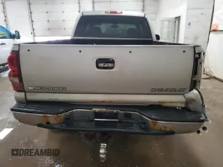 2003 Chevrolet Silverado 1500HD LS z VIN 1GCGK13U43F132922, wystawiony jako Copart lot #68942804 z przebiegiem Nie podano mil oraz Czysty tytuł • Clean title. Historia ofert i sprzedaży dostępna na DreamBid. Obrazek 6.